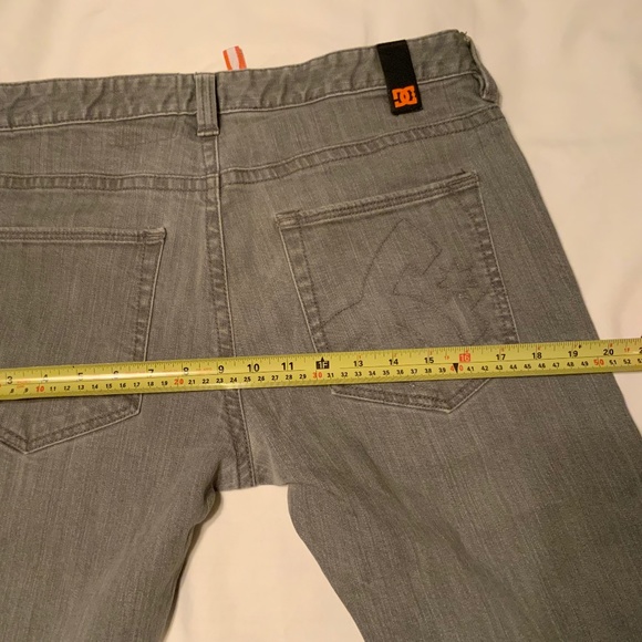 DC Straight Fit Steel Grey Wash Jeans (32x32) EUC - Picture 10 of 14